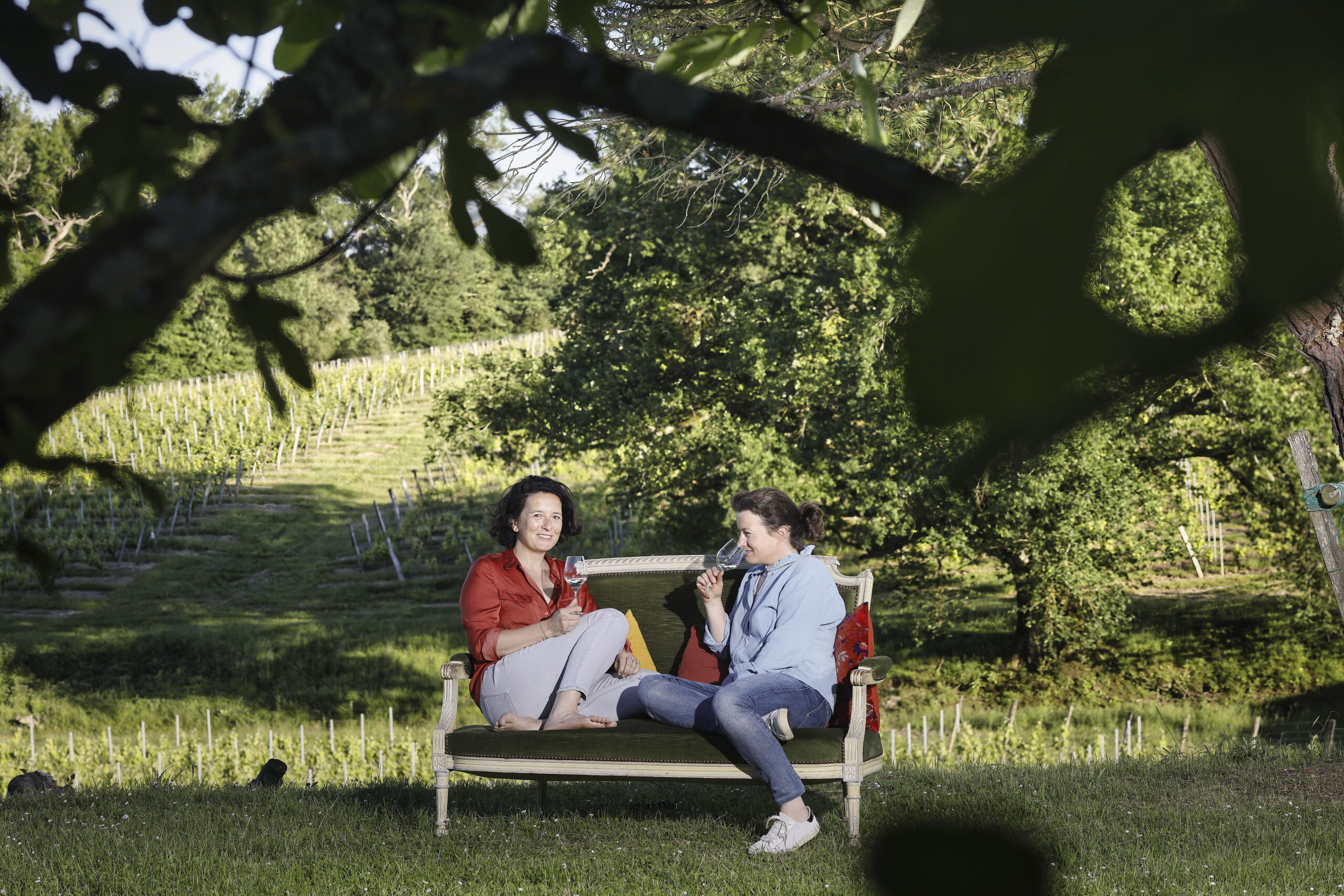 Marie et Sylvie Courselle dans les vignes